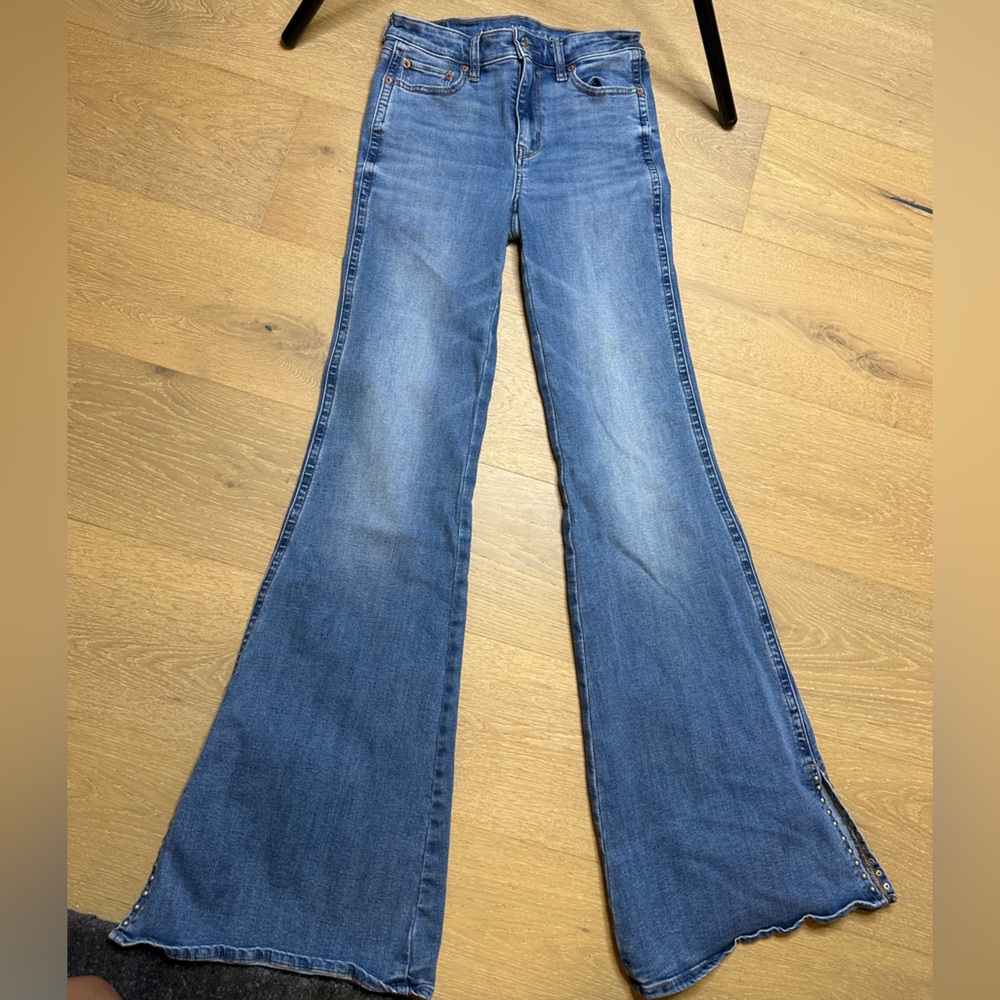 American Eagle Flare Blue Jeans